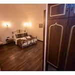 Kervansaray Antique Çeşme