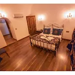 Otel Kervansaray Antique Çeşme