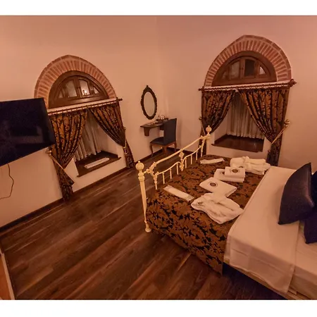 Kervansaray Antique Otel Çeşme