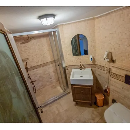 Kervansaray Antique Otel Çeşme
